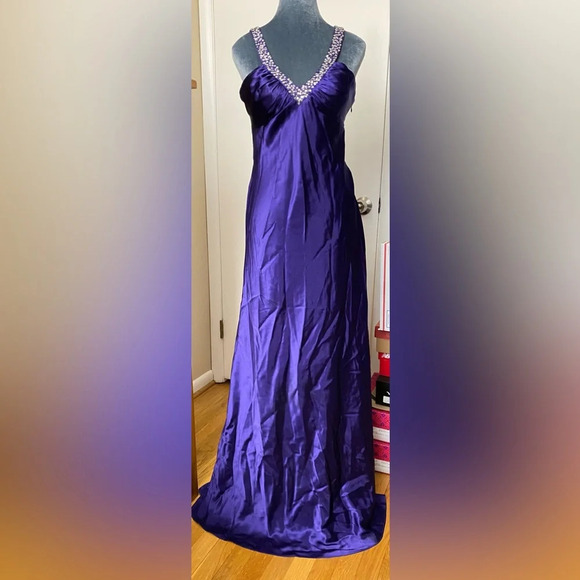 Hailey Logan by Adrianna Papell Purple Satin Sequin Gown Long Dress Size 7/8 - Picture 3 of 10